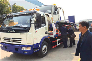 望京汽车道路救援拖车价格